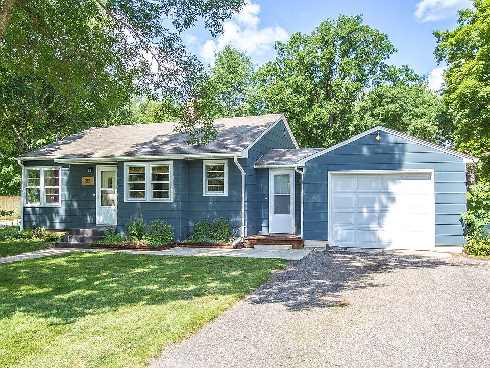 1st image of 212 Victoria Dr