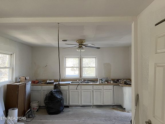 5th image of 4933 Circle Rd