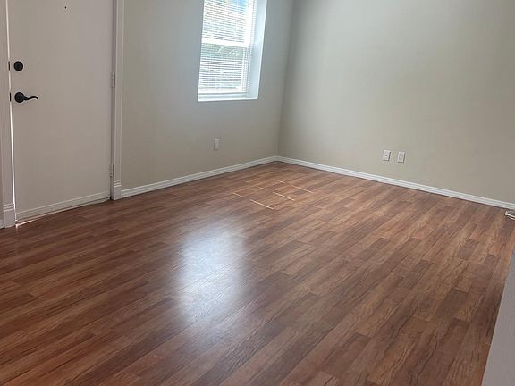 5th image of 547 W Harvard St