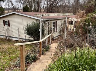 751 Willow Ln, Gap, PA 17527