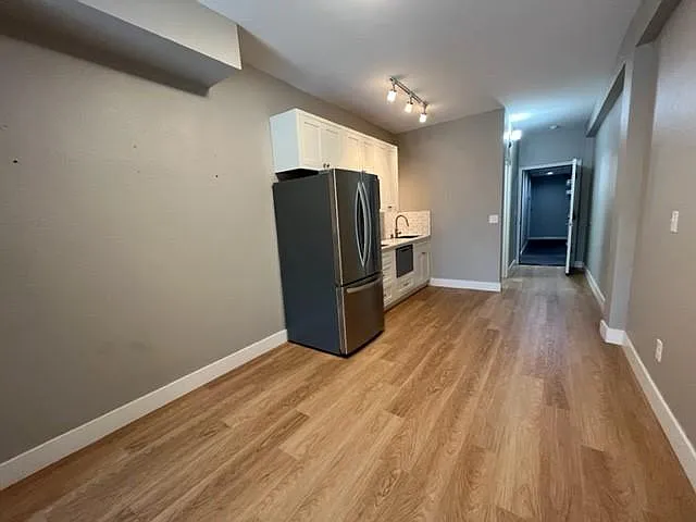 221 W Riverside Ave #14 — Photo 6