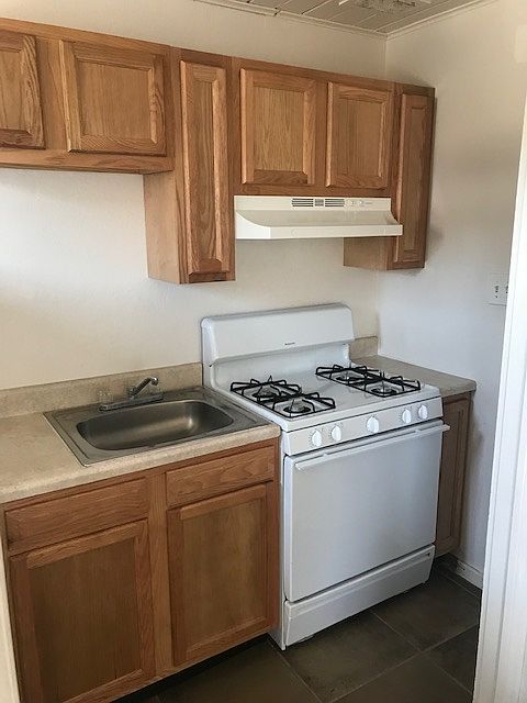 1st image of 1028 Alvarado Dr SE APT 10