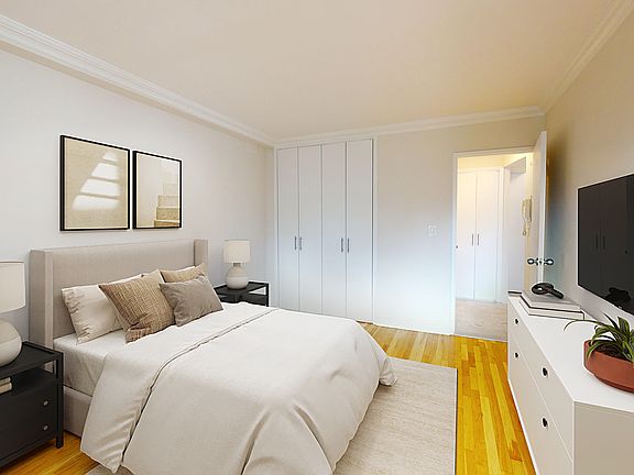 4th image of 305 W 13th St APT 6C