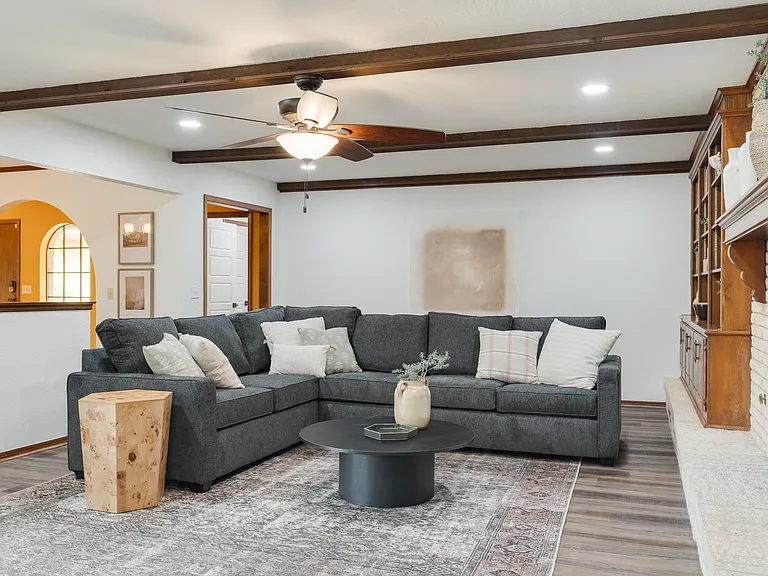 3121 Kent Dr — Photo 10
