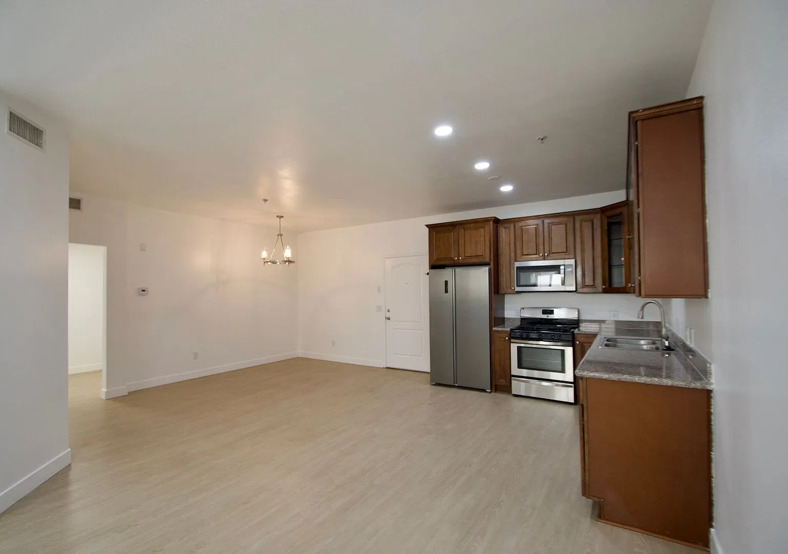 7122 — Photo 2