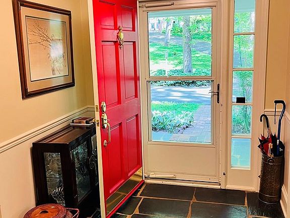 4th image of 1226 Knollwood Pl