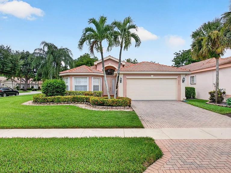 9895 Tallyrand Dr — Photo 1