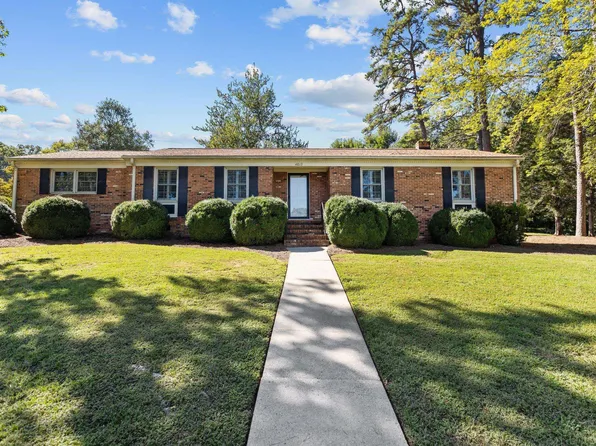 4813 Lochaven Dr, Durham, NC 27712