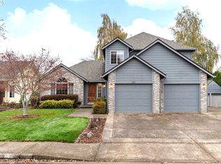 221 Chimney Rock Ln, Eugene, OR