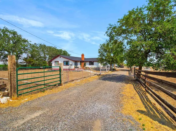 894 E 3700 N, Castleford, ID 83321