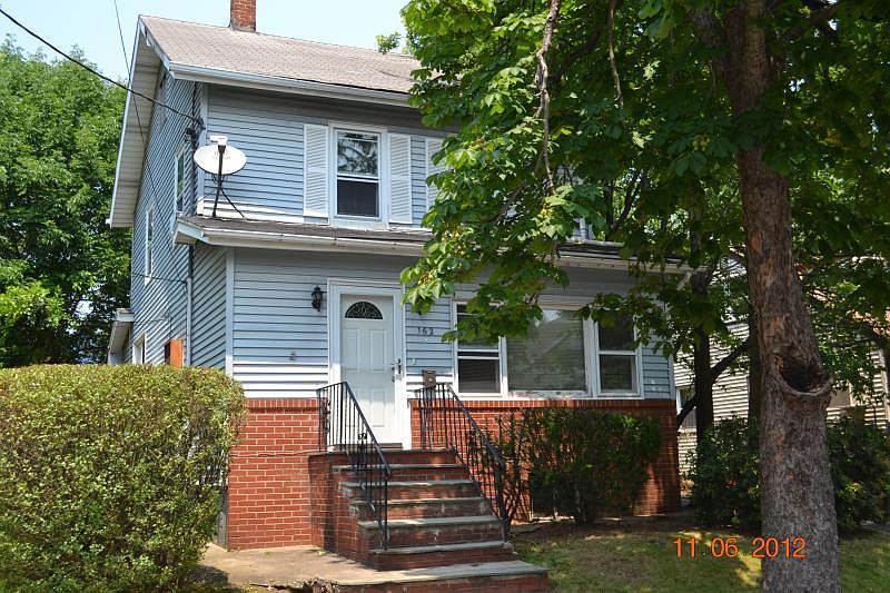 1st image of 162 Hilton Ave