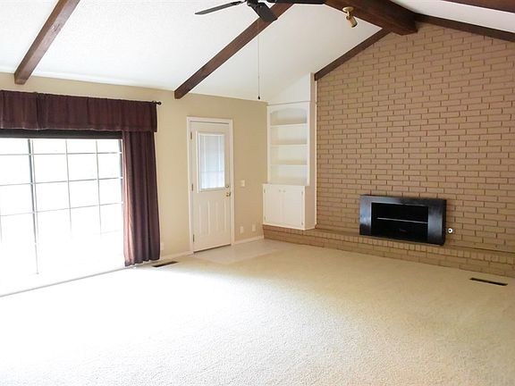 5th image of 1816 Pine Oak Dr