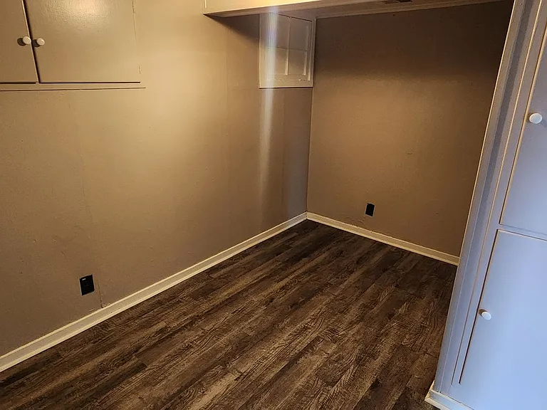 421 South Chestnut Street — Photo 10