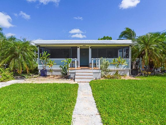2nd image of 19421 Canal Dr