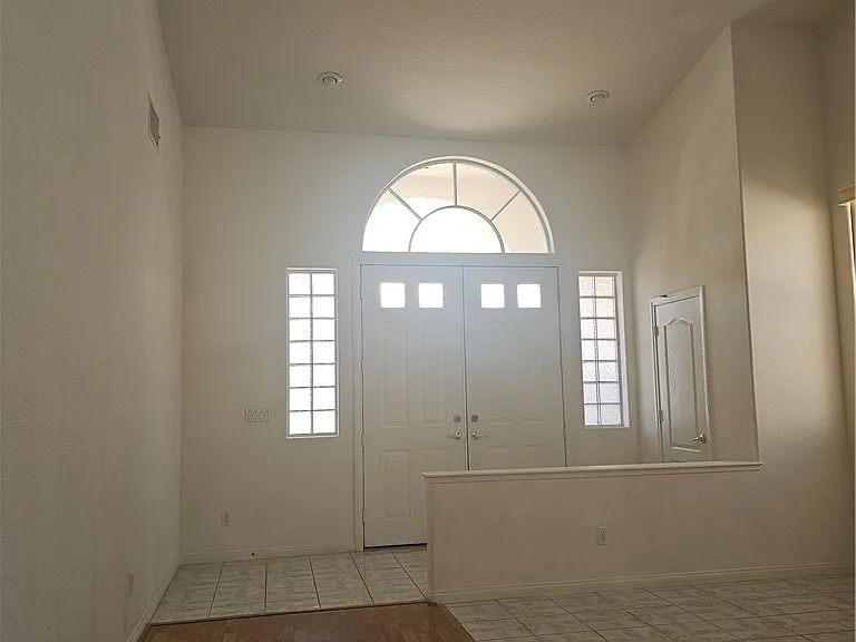 8075 Lapis Harbor Ave — Photo 9
