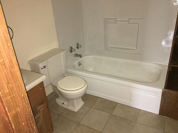 2nd image of 312 8th St #21