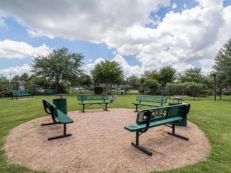 Avenues at Tuscan Lakes — Photo 40