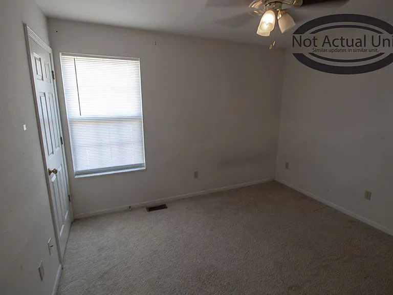 1413-1415 N Frideriki Dr — Photo 9