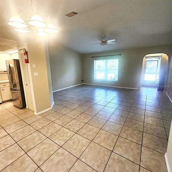 23123 Glen Ave — Photo 4