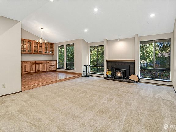 3rd image of 2302 SE 200th Avenue