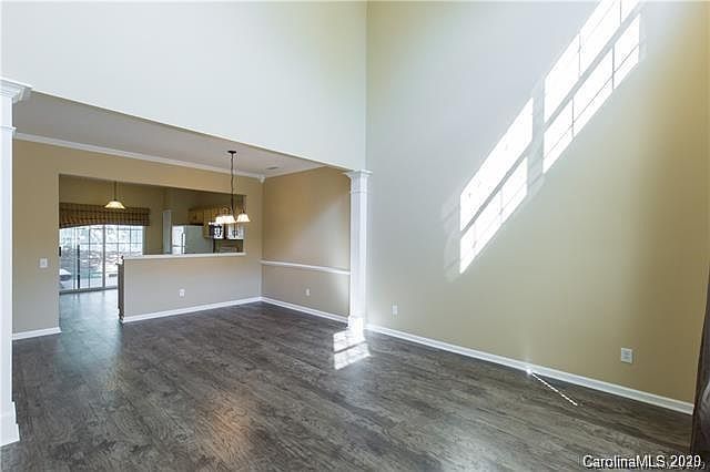 1st image of 6958 Beverly Springs Dr