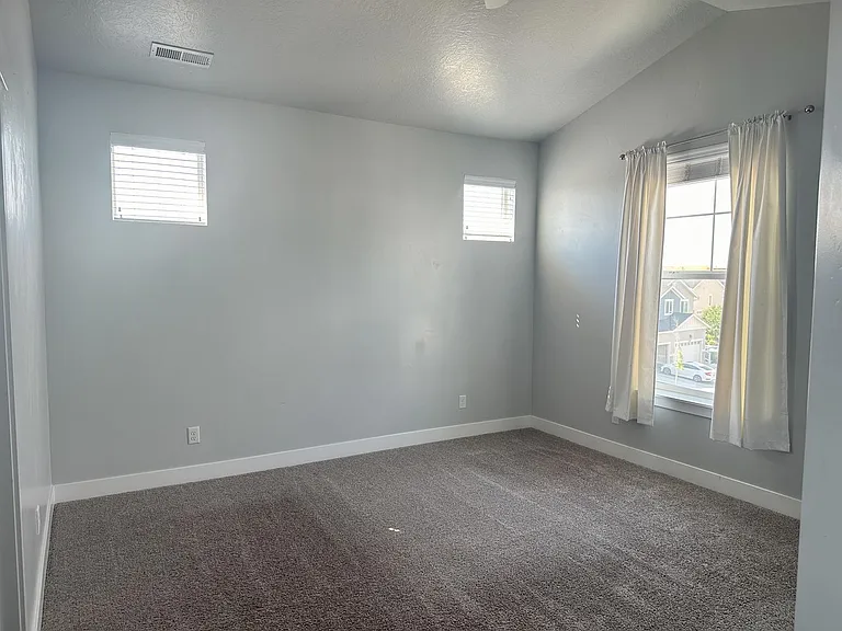107 W Seasons Dr — Photo 17