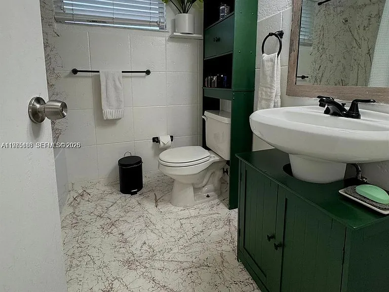 1530 NE 191st St #241 — Photo 13