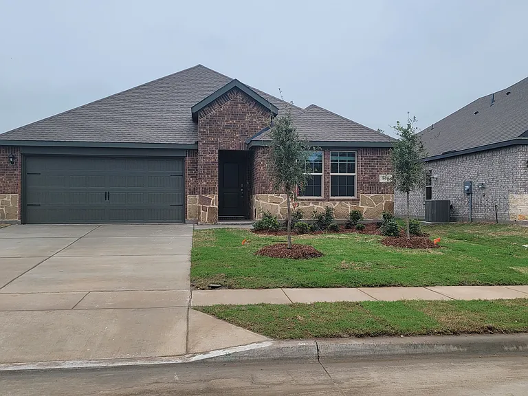 509 Range Rd — Photo 1