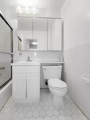 4th image of 238 E 36th St APT 3E