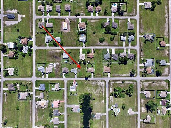 3rd image of 110 NE 12th Ln