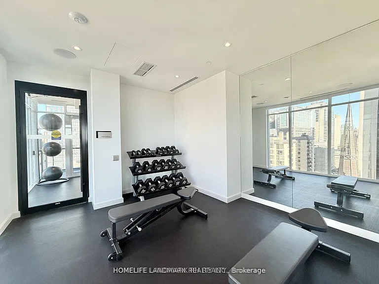 280 Dundas St W #2713 — Photo 18
