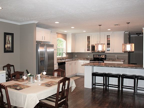2nd image of 4507 Benton Dr