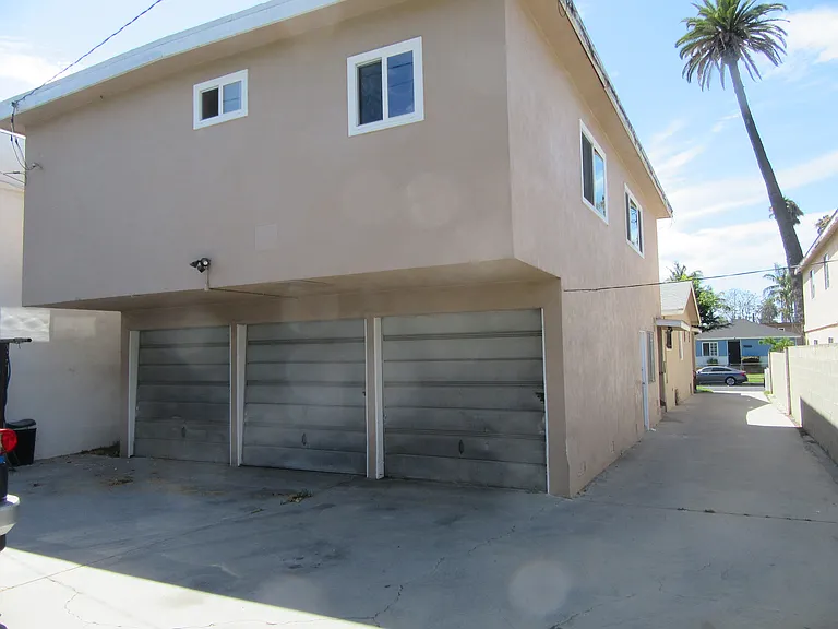 3008 S West View St #1/2 — Photo 10