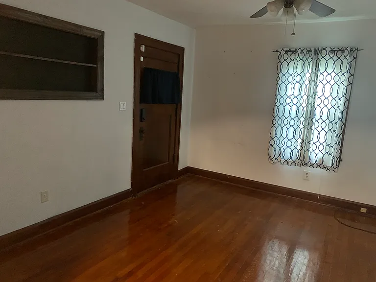 159 Erskine Ave — Photo 5