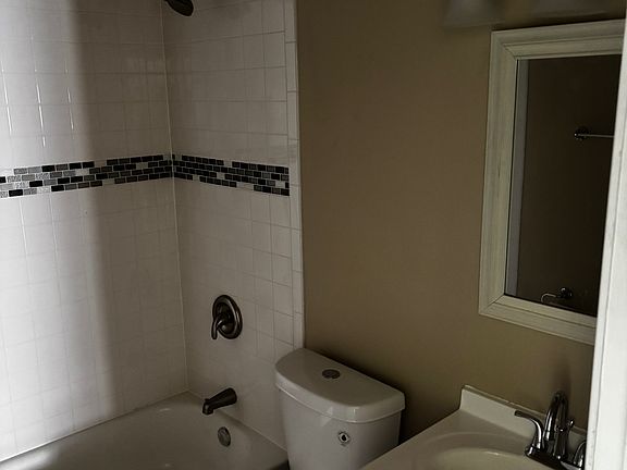 5th image of 3959 Geraldine Ave #A