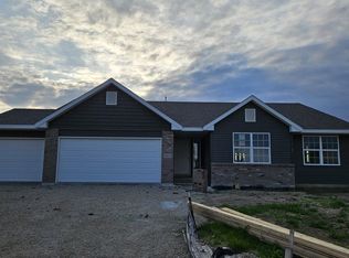 12613 Scarsdale Ln, Loves Park, IL 61111