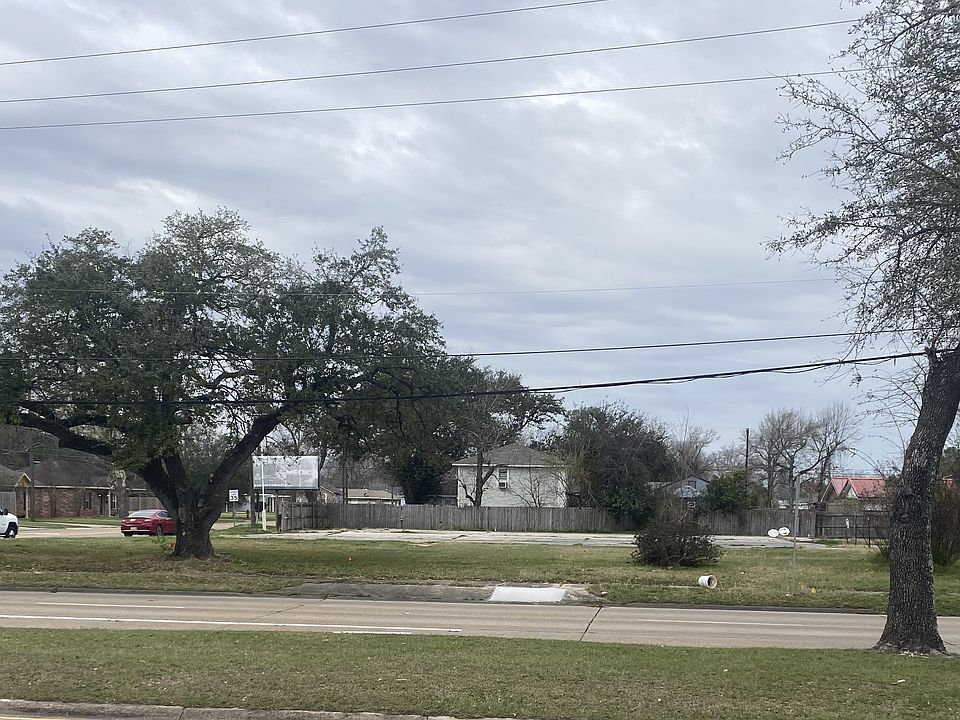 2nd image of 2806 Enterprise Blvd #B