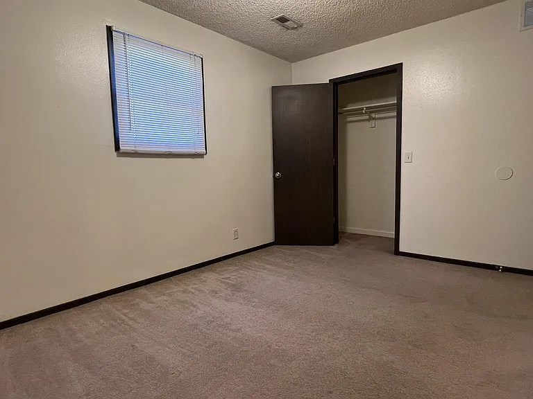 2204 N Campus Dr #3 — Photo 13