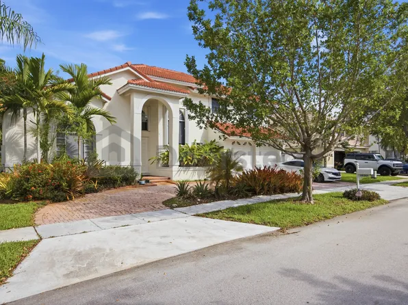 1120 NW 179th Ave, Pembroke Pines, FL 33029