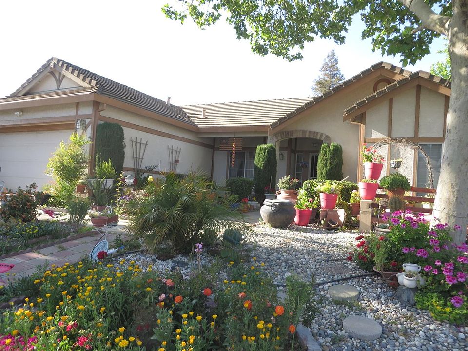 1st image of 183 Cinnamon Dr