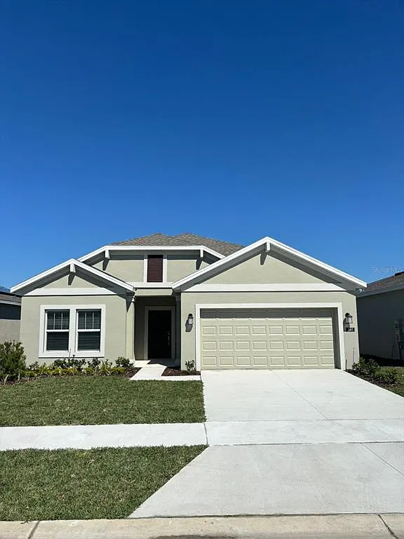 4 bed, 2.0 bath, 1884 sqft, $2,400 — Photo 1