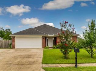 3300 Bloomington Dr, Mobile, AL 36695