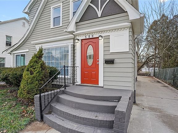2nd image of 580 Moreley Ave