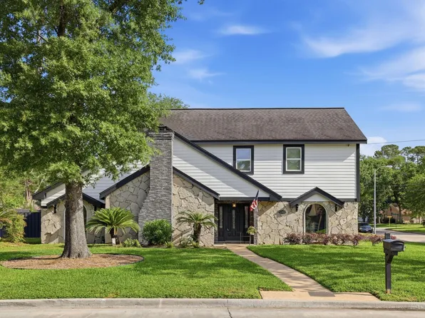 15302 Falling Creek Dr, Houston, TX 77068