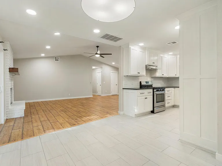 1811 S 148th West Ave — Photo 16