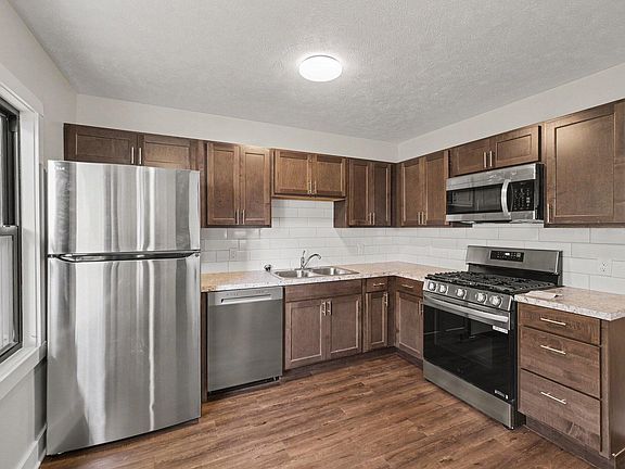 3rd image of 651 McReynolds Ave NW