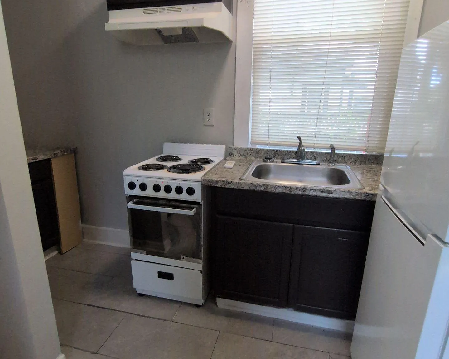 10 bed, 1.5 bath, 4796 sqft, $799 — Photo 4