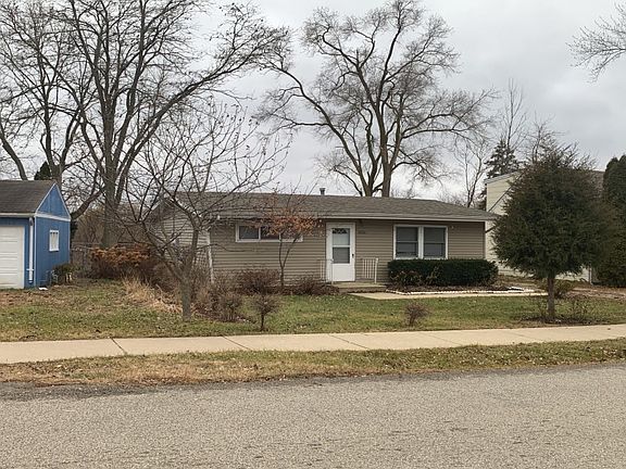 3rd image of 1003 Oakwood Dr