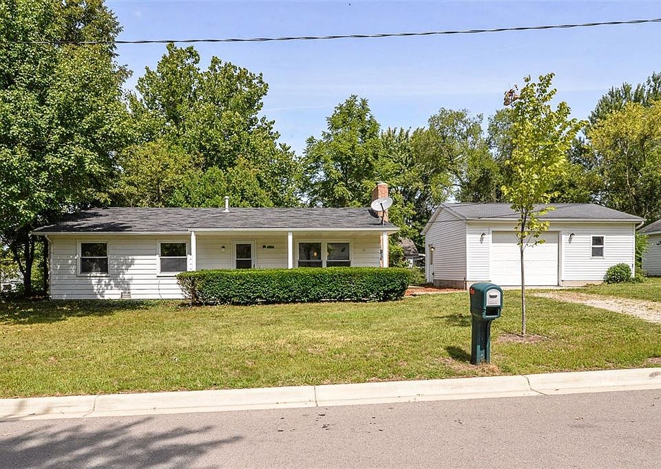1st image of 2871 Redwood Ave