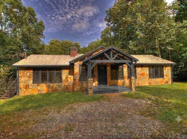 333 Orchard Loop Rd, Ellijay, GA 30536